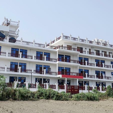 Hotel Sun Haven Greater Noida Exterior photo